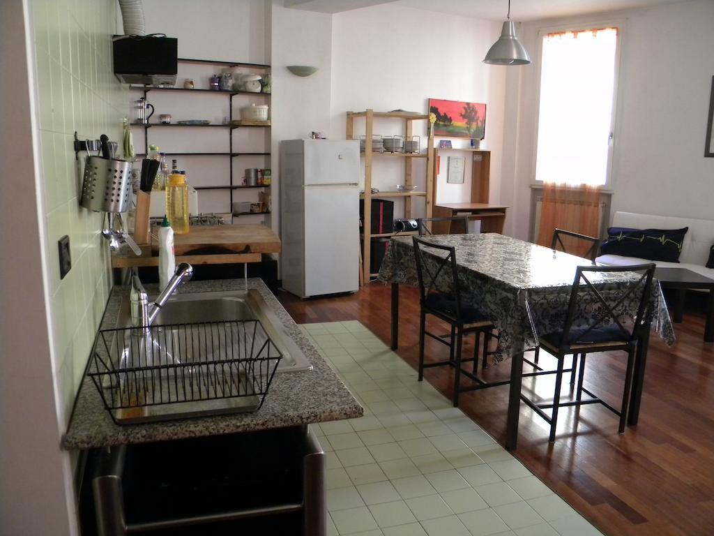 Ampio Open Space In Centro Storico ボローニャ 部屋 写真